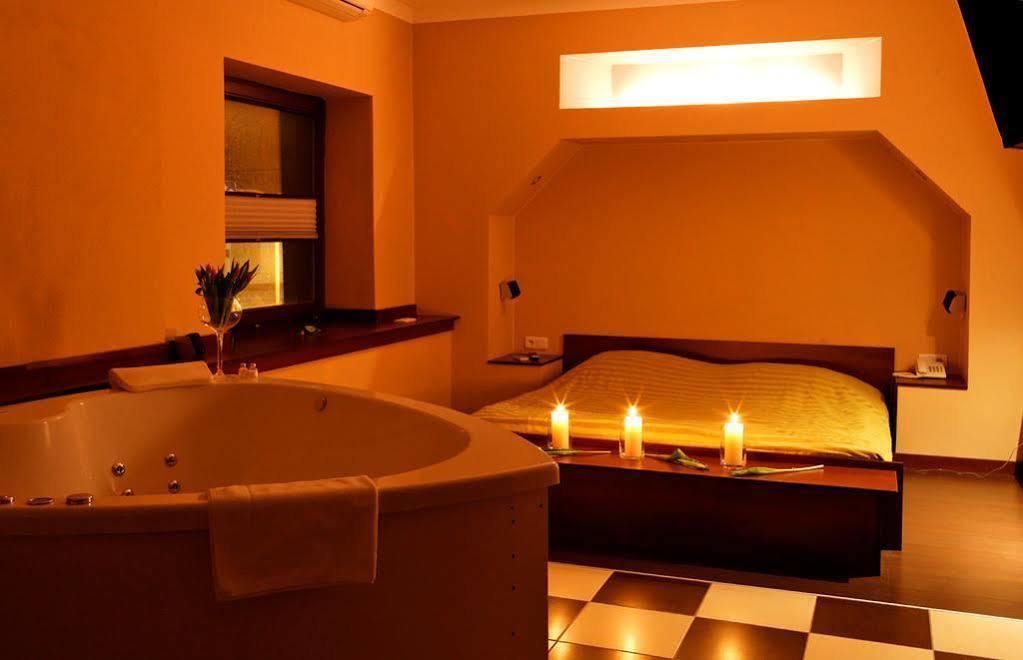 Hotel Brzoza Экстерьер фото